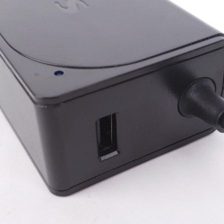 Cargador de portátil ngs w-65w type c/ 65w/ automático/ voltaje 12-20v/ 1 usb